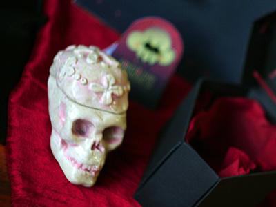 Packaging design clay coffin packaging paper skull skully