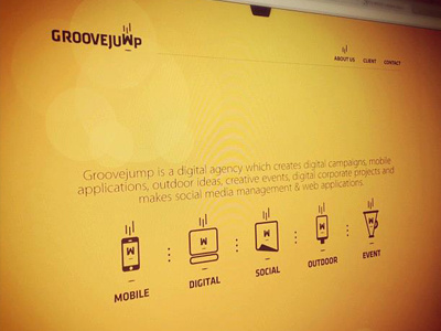 www.groovejump.com agency design digital event groove jump mobile outdoor social web yellow