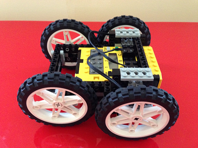 aflevere Stereotype storhedsvanvid Lego Robot Car by Zach Hajjaj on Dribbble