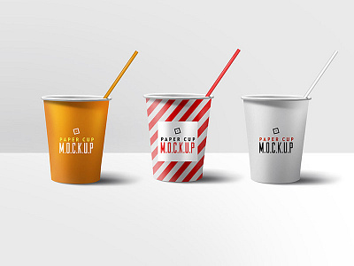 Free Paper Cups with Straw Mockup (PSD)