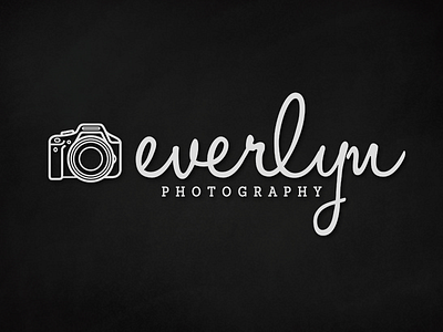 Everlyn Photography Logo