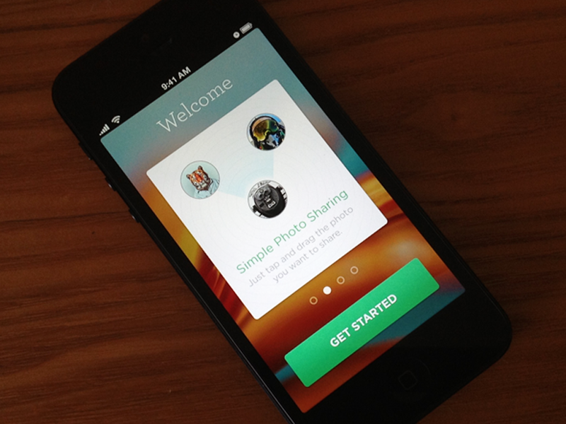 Walkthrough app ios iphone cards navigation walkthrough tour gotham archer simple photo avatar awesomeness gradient iphone app