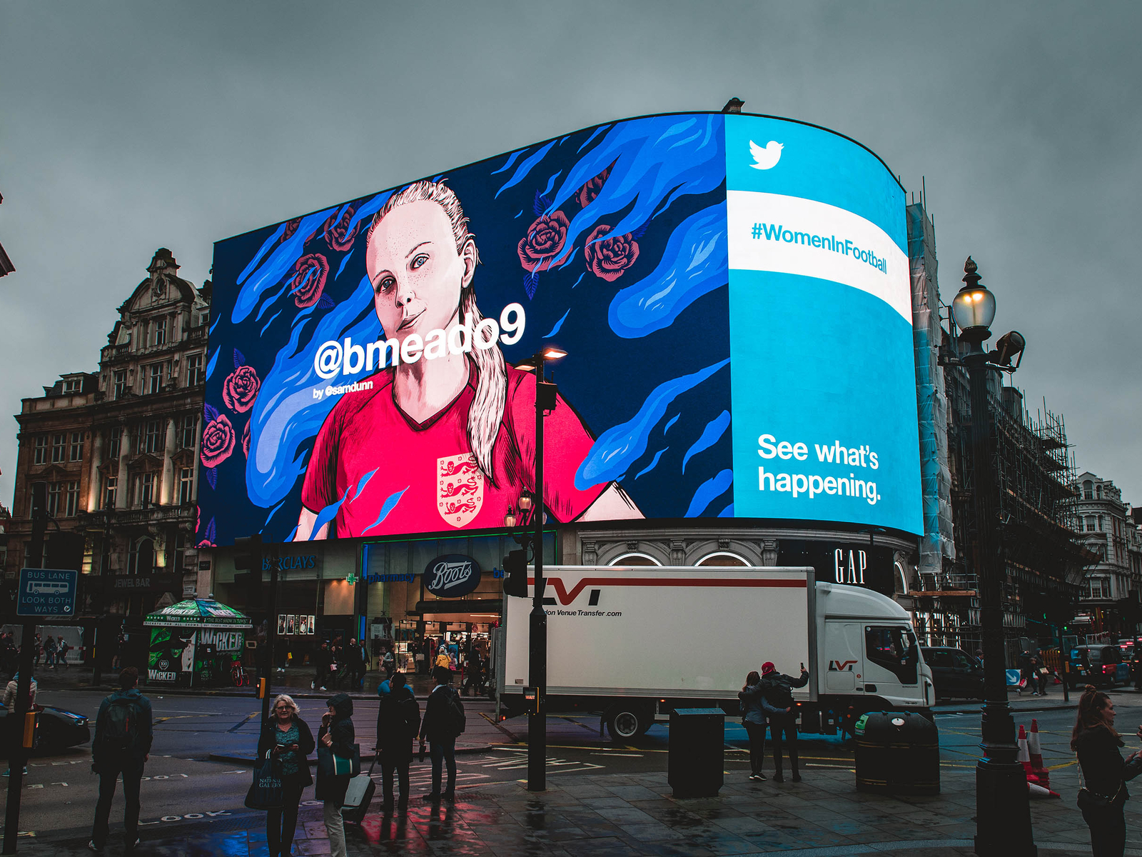 Twitter X Fifa Women's World Cup Piccadilly Takeover design drawing drawingart football illustration pen and ink picadilly piccadlilly world cup