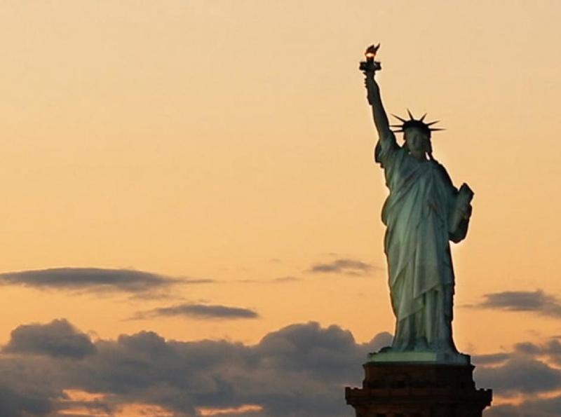 How do I contact Lufthansa customer service? by AlanJones on Dribbble