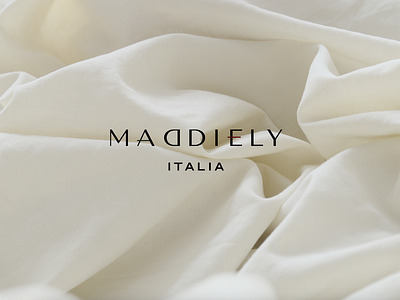 Maddiely | Online Store Logo ecommerce logo logo design luxury logo luxury store logo online store brand identity online store branding online store logo