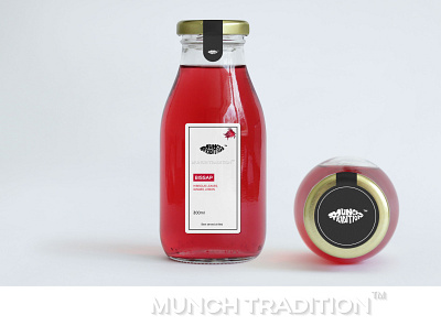 Bottle Mockup (MUNCH TRADITION) branding design graphic design logo mockup design photoshop