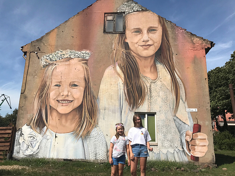 Sisters klaipeda plugas mural
