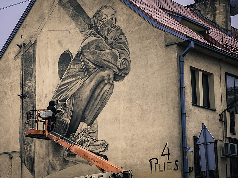 Birdy New Year! illustration graffiti lithuania spraypainting wallpainting neomural mural kaunas plugas