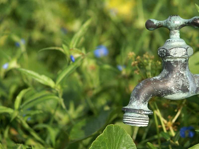 How to replace an outdoor faucet