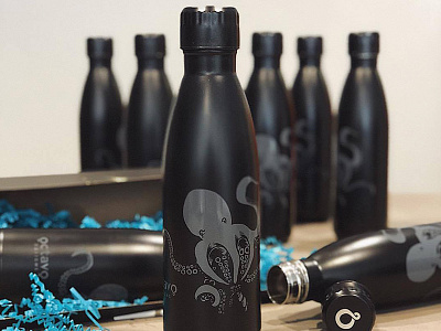8vo Water Bottle black gray illustration octopus packaging tone on tone water bottle