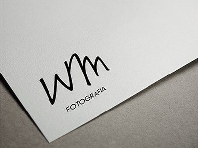 William e Mila Fotografia design logo