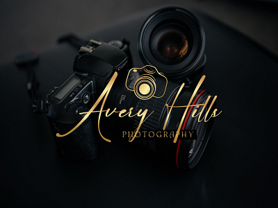 Modern Minimalist Camera Photography Logo.