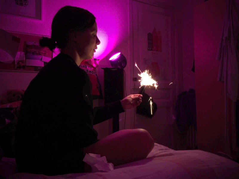 Cierge Magique cinemagraph light pink sparker