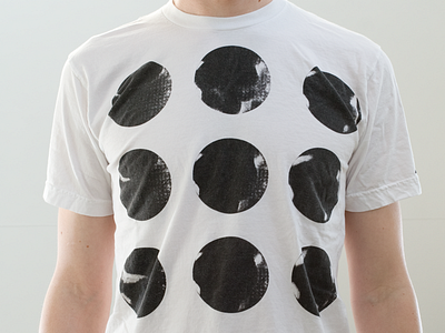 Nine Dots circle dot minimal screen printing teeshirt tshirt