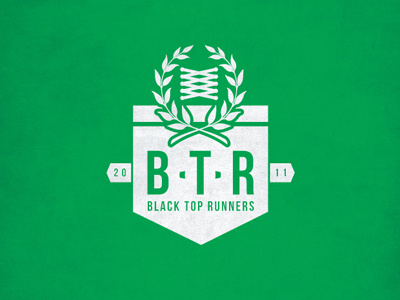Black Top Runners Logo
