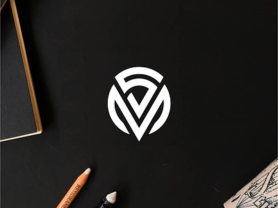 SM monogram logo