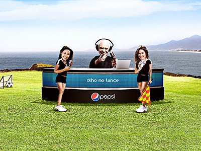 Pepsi . Olho no Lance com Silvio Luiz . 2012 beach football girls