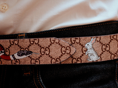 Rabbit art on gucci belt acrylic angelus paint belt design gucci gucci belt leather paint rabbit snake
