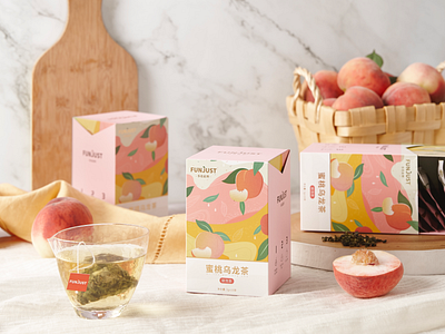 Peach Oolong Tea Packaging Design