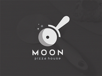 Moon / pizza house