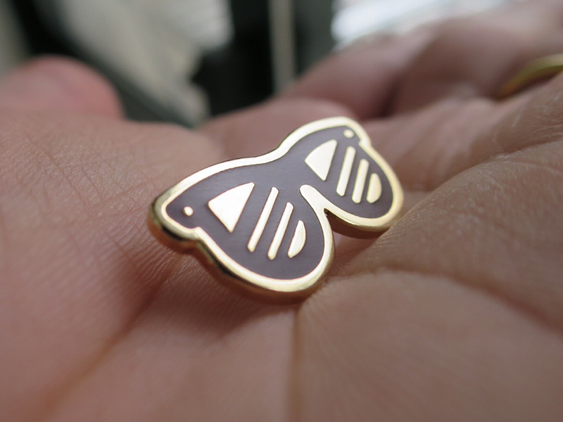 Glasses Pin 😎 art line logo swag icon gold illustration brown glasses ray ban pin enamel pin