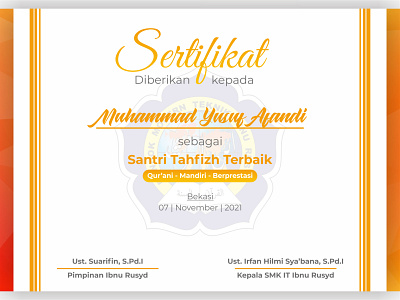 Gradient Orange Low Poly Certificate certificate gradient graphic design low poly orange santri tahfizh vector