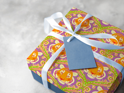 Gift box with tiger pattern