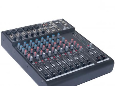 Explain the difference between the analog mixer & digital mixer?