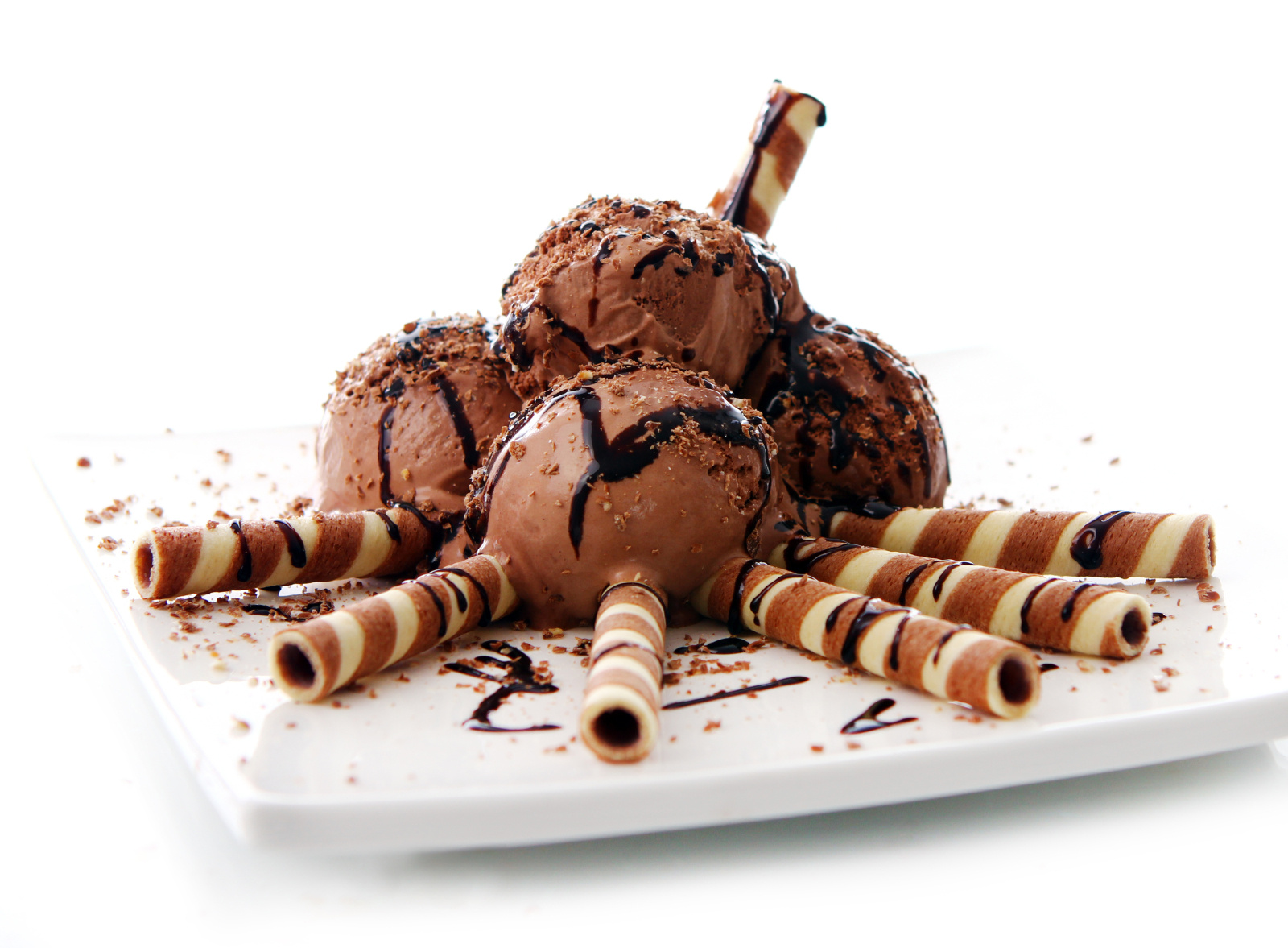 Try New Varieties of Ice Cream At SugarHill Desserts This Summer by