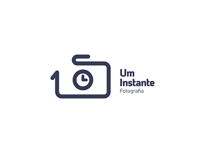 Um Instante Fotografia - Logo Design a moment branding camera clock instant logo logotipo moment one one moment photo photographer photography photography logo rafaelobatista visual identity