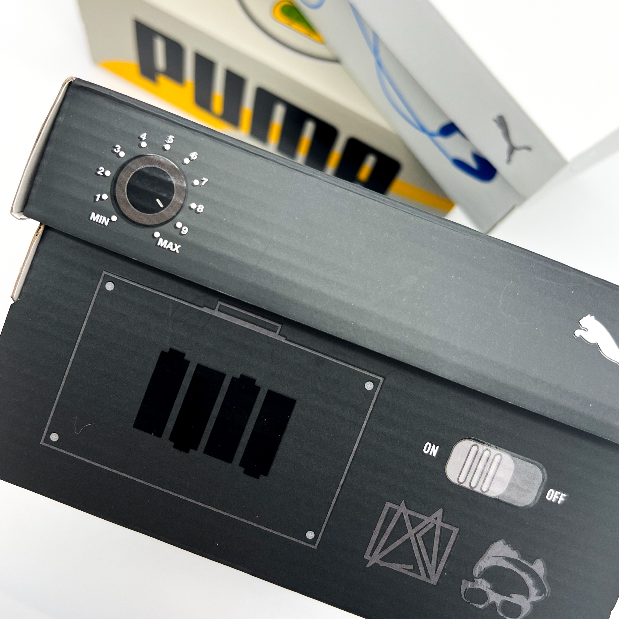 PUMA Mixtape - Cassette Shoebox box brand branding cassette design details graphic design illustration logo packaging packaging design puma puma shoes retro shoebox sneaker head vector vintage volume