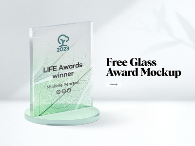 Free Glass Award Mockup statuette