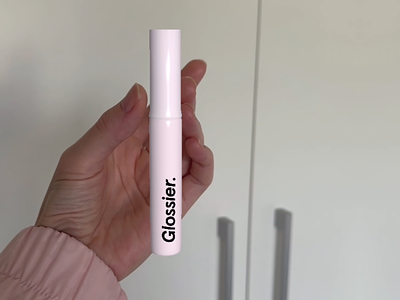Augmented Reality try-on: Glossier digital products 3d ar augmented reality design effect filter glossier instagram kristina vilyams lens nft pink product snap ui ux web3 xr