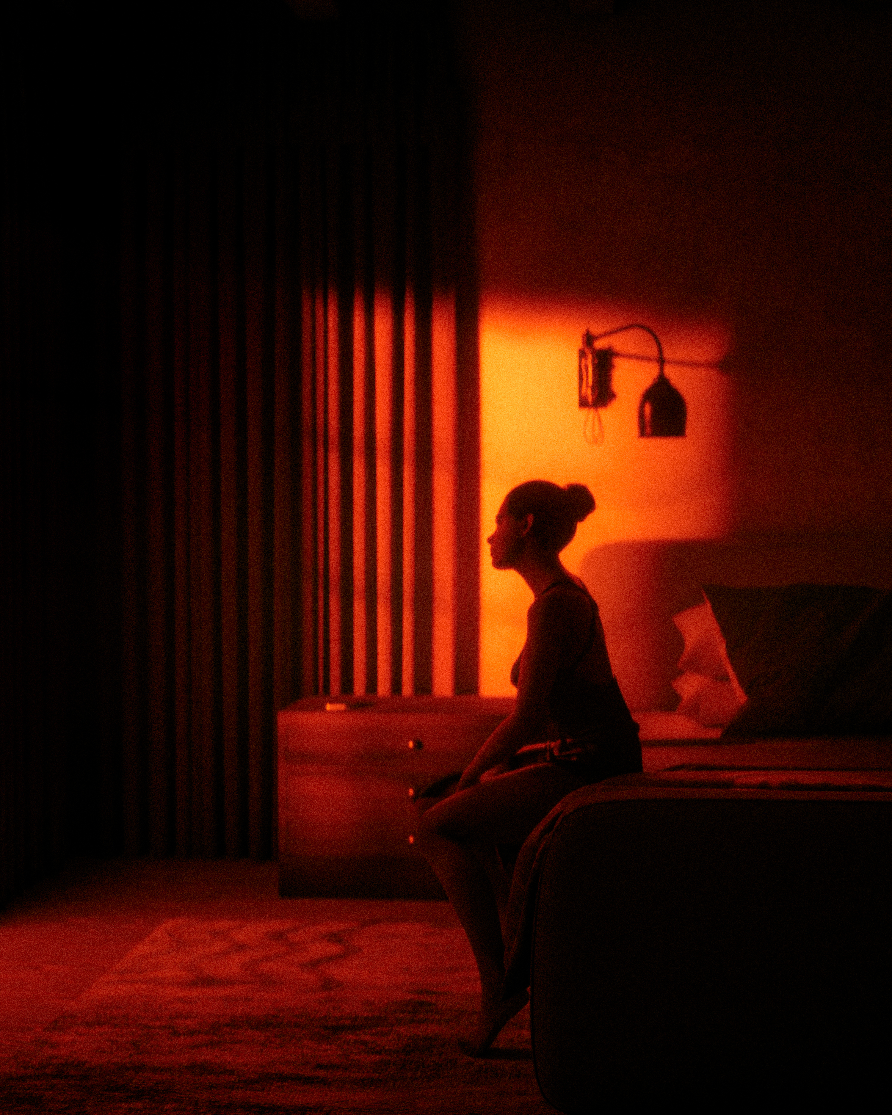 Glowing pause 3d cinema cinematic city dark digital art