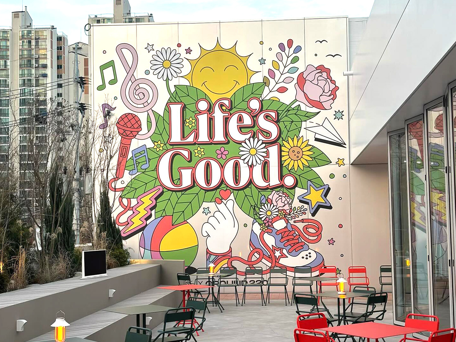 Illustrations for LG Electronics & Ground220 Installation crosswalk environmental graphics exhibition space experience design freelanceillustrator ground220 illustration immersive experience immersive installation installation lg electronics lifes good limited edition packaging london illustrator mural mural illustration packaging site specific tshirt collection tshirt design