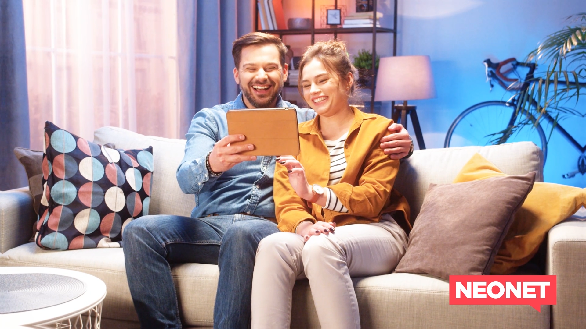 NEONET - Linia spotów wizerunkowych