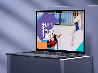 Zirkuola. Web Design circus diseñoweb uxui web webdesign