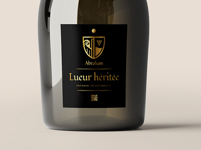 Lueur Heritée Sparkling Wine beberage botella bottle branding champagne escudo heraldica label packaging shield sparkling wine sprits vino wine