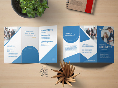 BROCHURE DESIGN TEMPLATE branding graphic design logo motion graphics