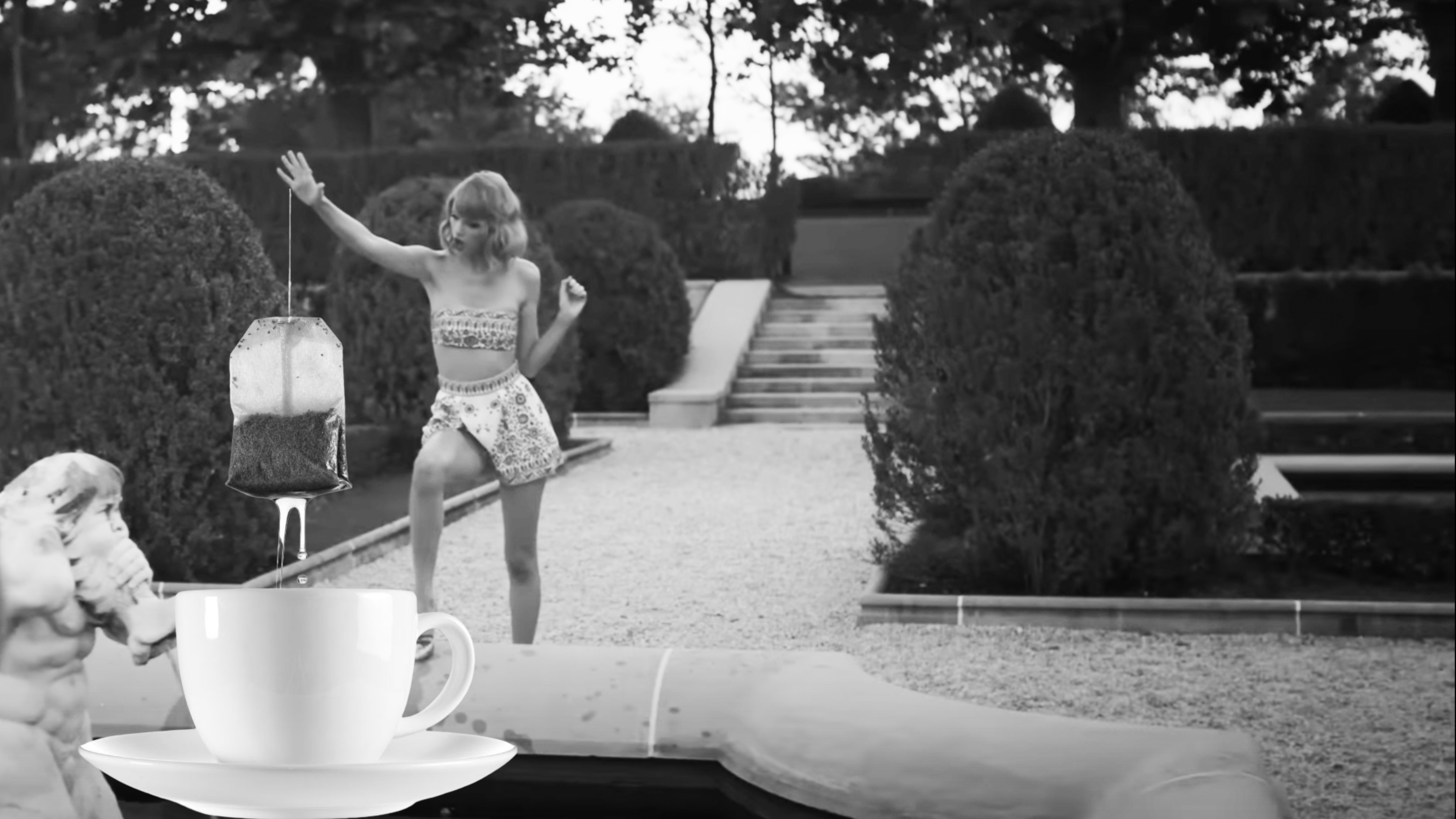 Exclusive: Freya Allan Spills The Tea - vpjda8f