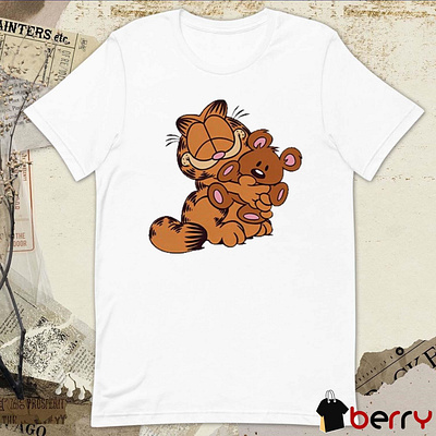 Ranbalt Wearing Garfield Hug Teddy Bear t-shirt