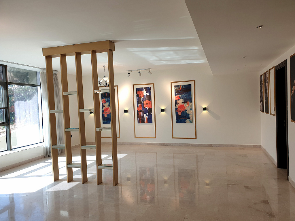 For rent Deir Ghbar Apartment - Image 2