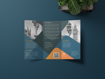 Beautiful travel brochure design brousher design print design trifold design