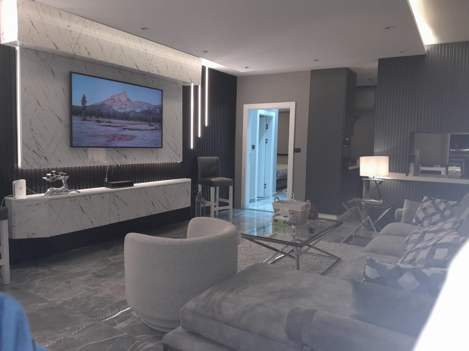 For rent Deir Ghbar Apartment - Image 2