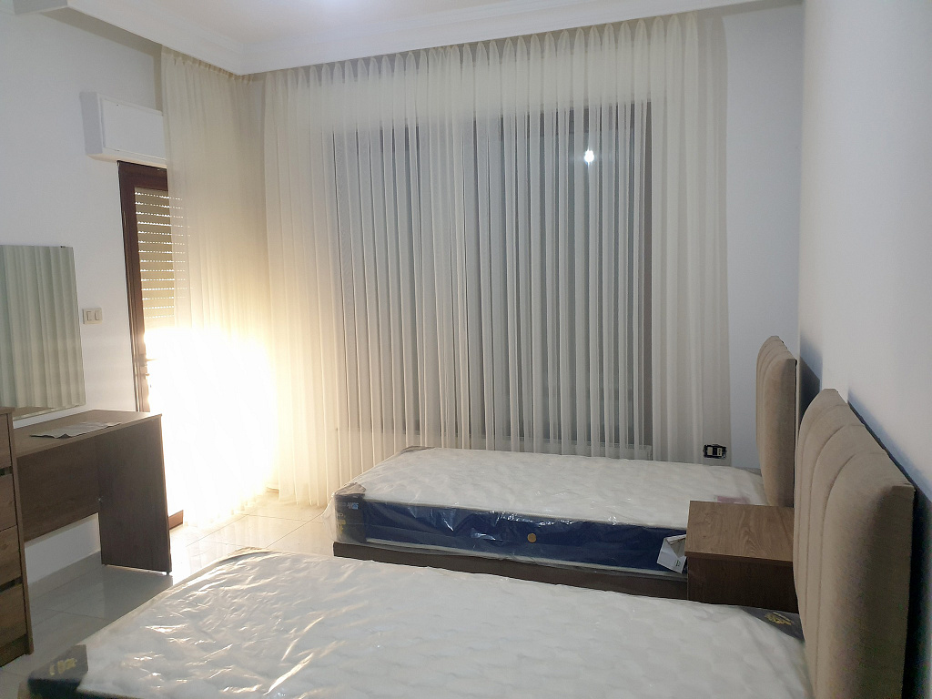For rent Deir Ghbar Apartment - Image 5
