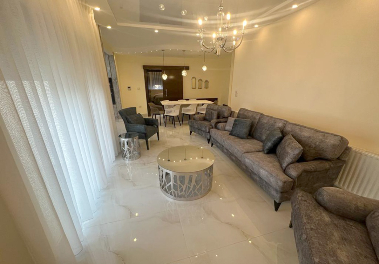 For rent 4th Circle Apartment - Image 1