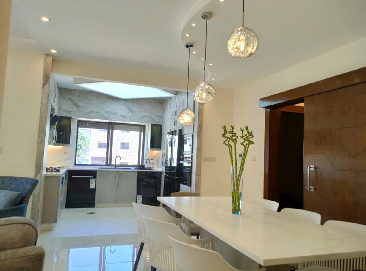 For rent 4th Circle Apartment - Image 2