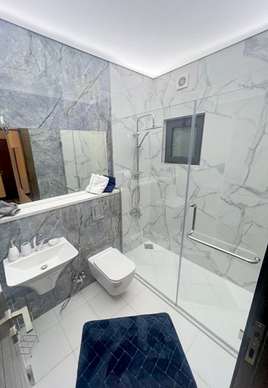 For rent 4th Circle Apartment - Image 11