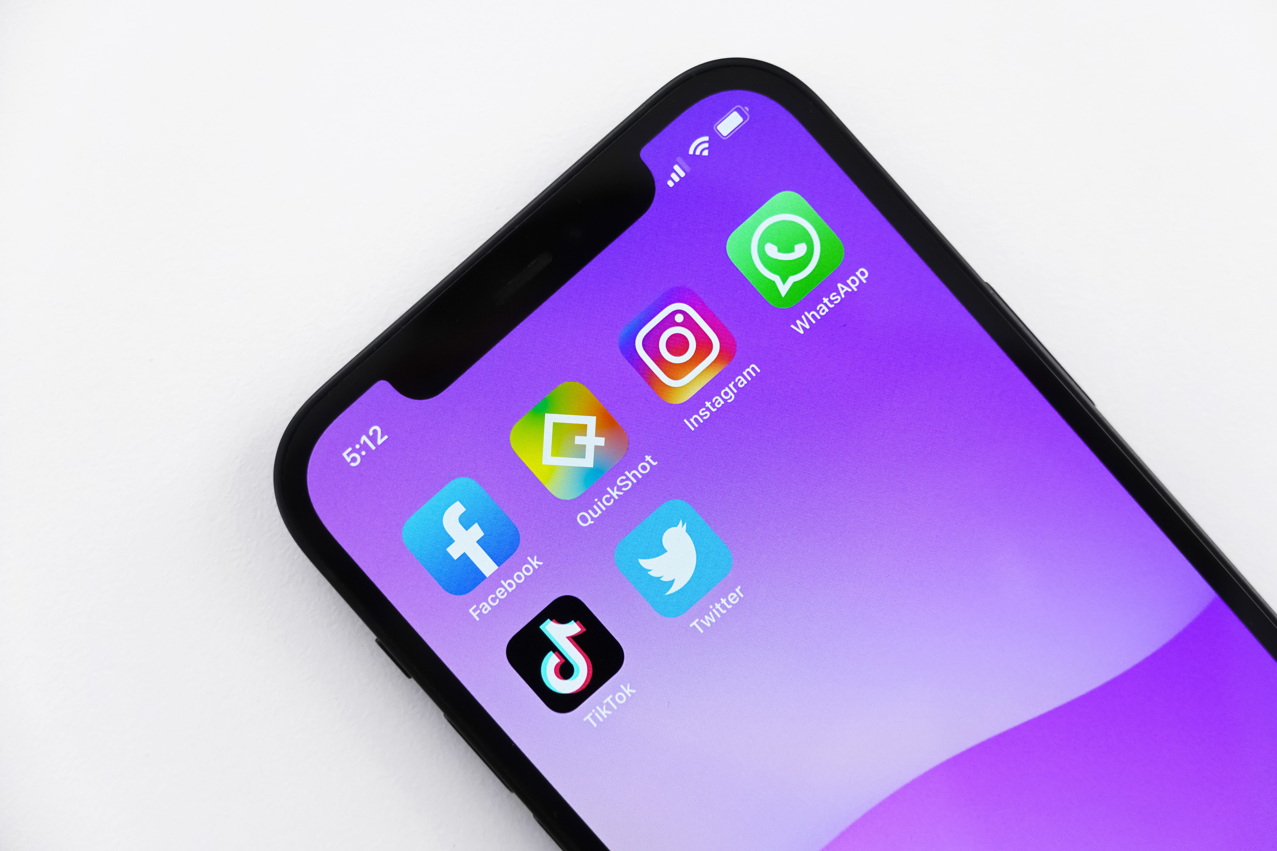 #DailyLogoChallenge Day 40: Camera App app camera daily logo challenge dailylogochallenge logo logo design logo designer