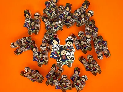 Pin Muñecas Chapinas / Guatemalan Dolls guatemalan dolls illustration pin